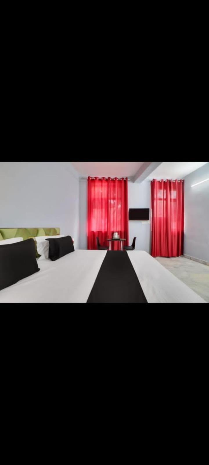 Hotel Day Night Inn Neu-Delhi Exterior foto